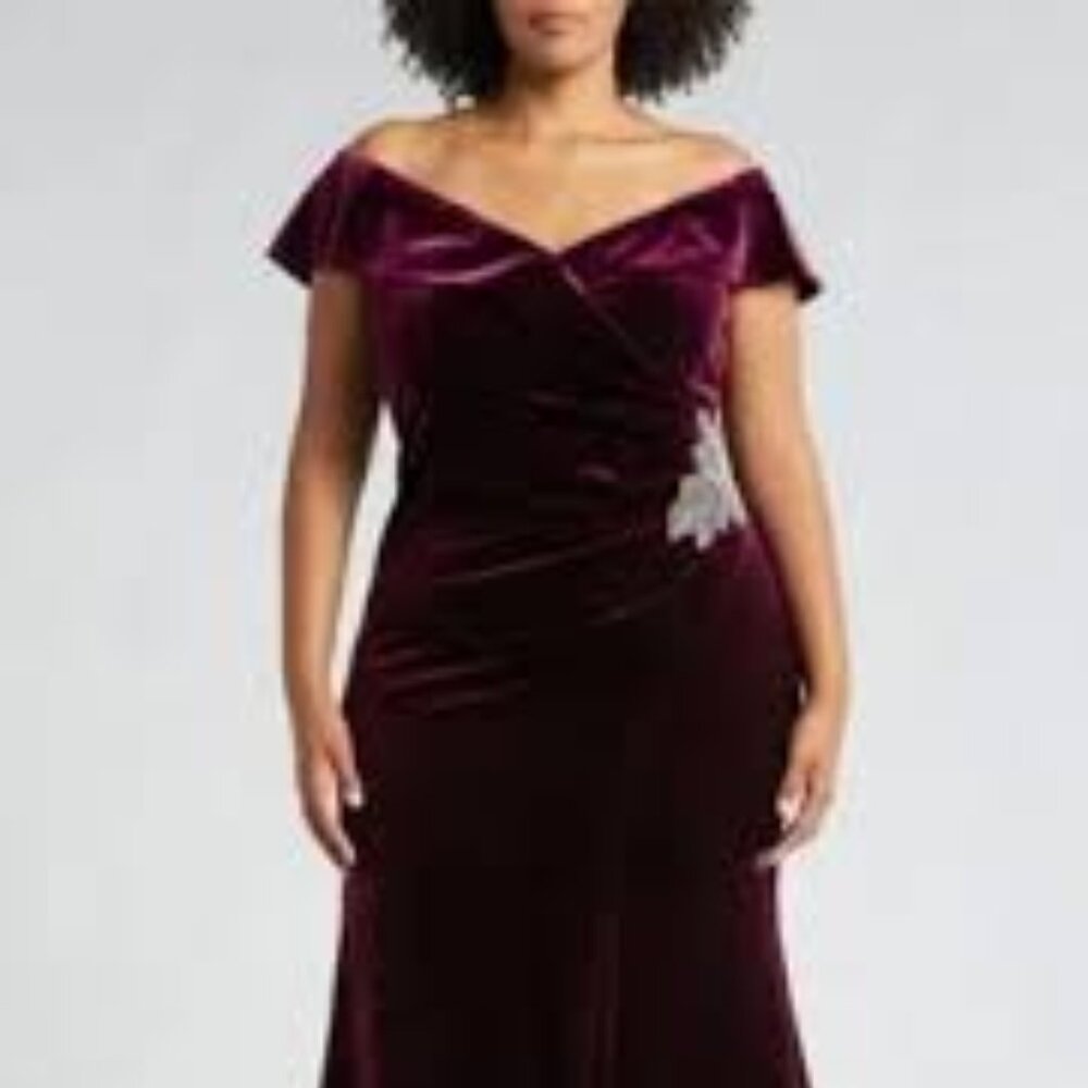 Alex Evenings off shoulder beaded burgundy wine velvet gown dress size 24W